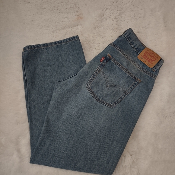Levi's jeans Size 33x28 - Picture 16 of 16
